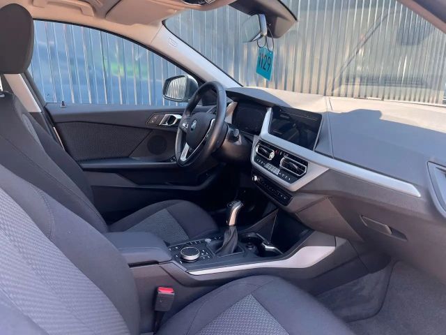 BMW 116 116i 5-deurs Sedan