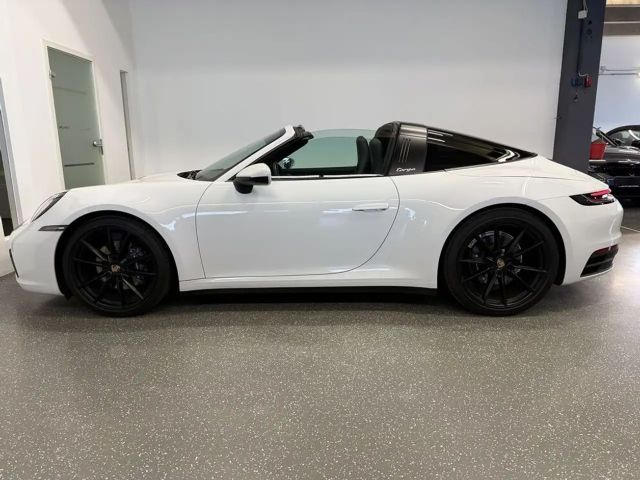 Porsche 911 4 Cabrio Targa
