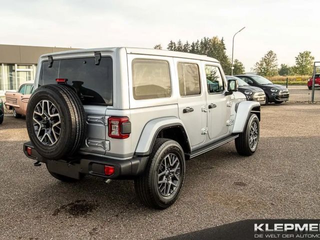 Jeep Wrangler Sahara
