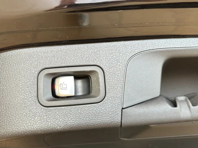 Mercedes-Benz EQC 400