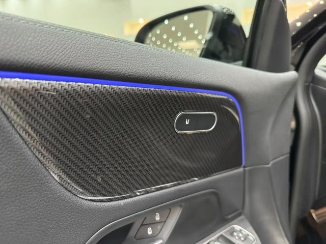 Mercedes-Benz GLA 200 AMG Line