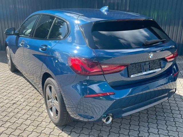 BMW 116 116i 5-deurs Sedan