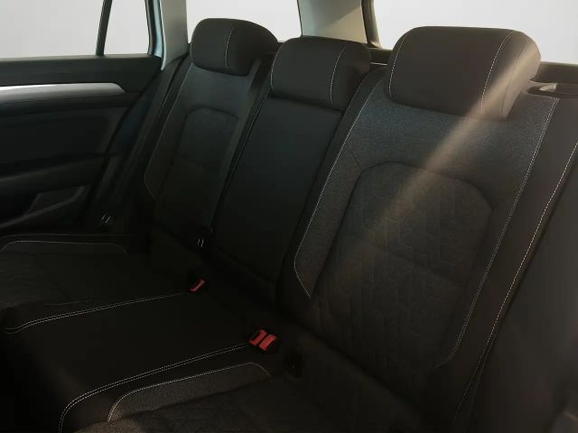 Volkswagen Passat 1.5 TSI Business DSG Variant