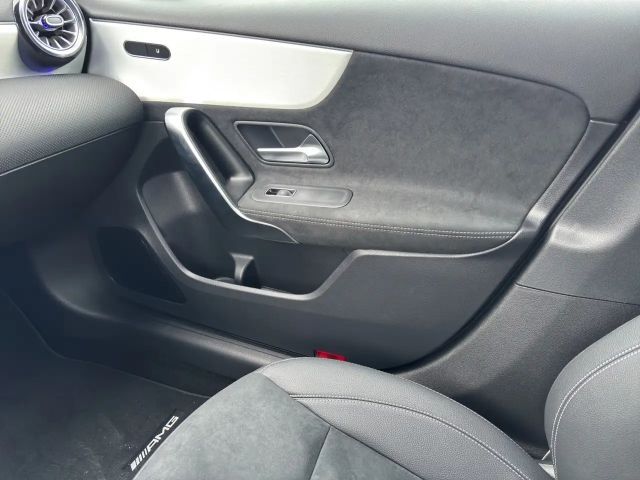 Mercedes-Benz A 180 Hatchback