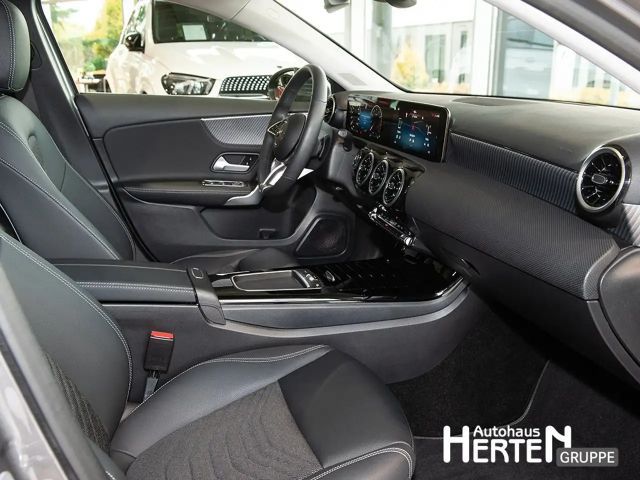 Mercedes-Benz A 200 Progressive