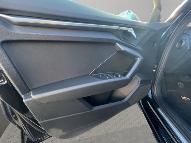 Audi A3 30 TDI Sedan