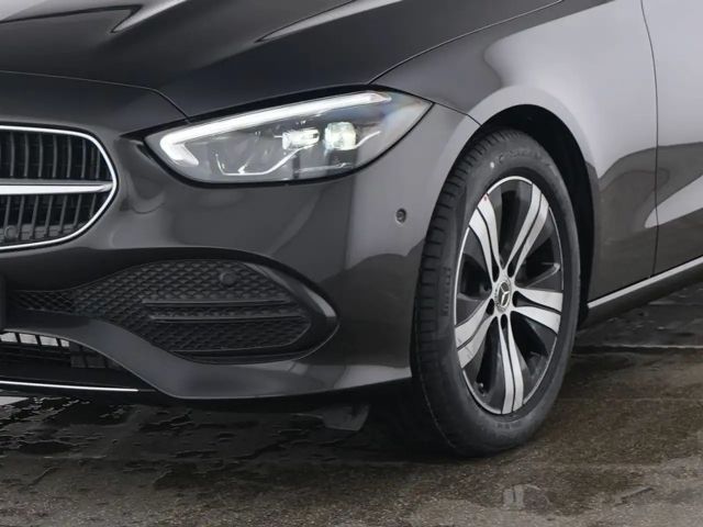 Mercedes-Benz C 180 AVANTGARDE Sedan