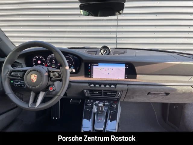 Porsche 992 Cabrio Carrera GTS