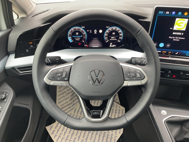 Volkswagen Golf TSI 6-Gang LED Kamera ACC SH GJR