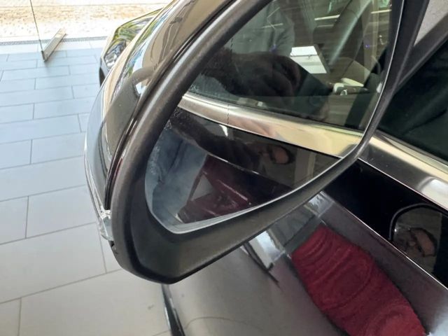 Mercedes-Benz C 300 4MATIC AMG Line