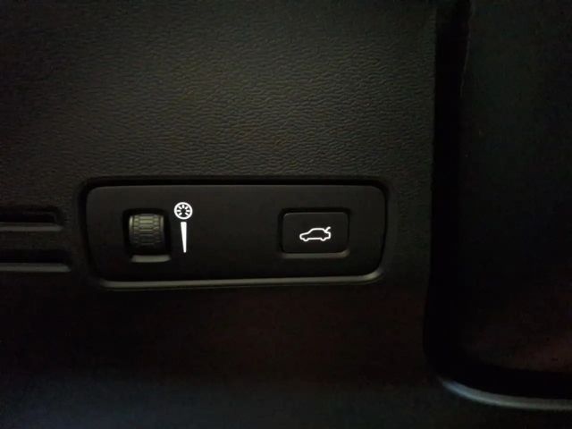 Volvo XC40 AWD R-Design Twin Engine