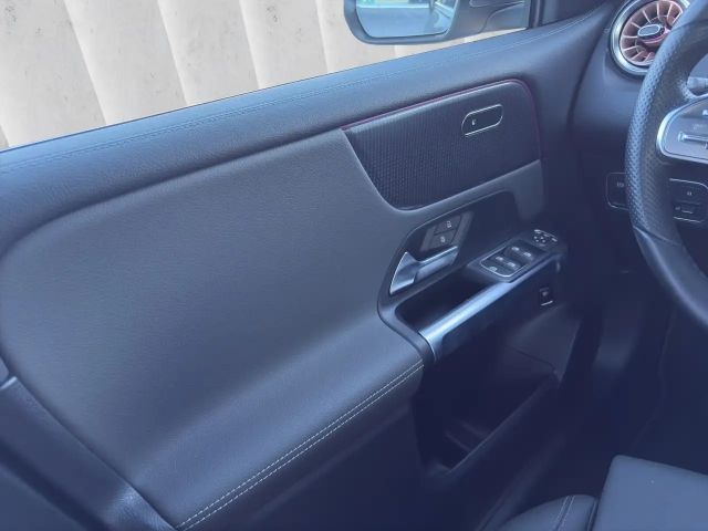 Mercedes-Benz EQB 300 4MATIC Electric Art