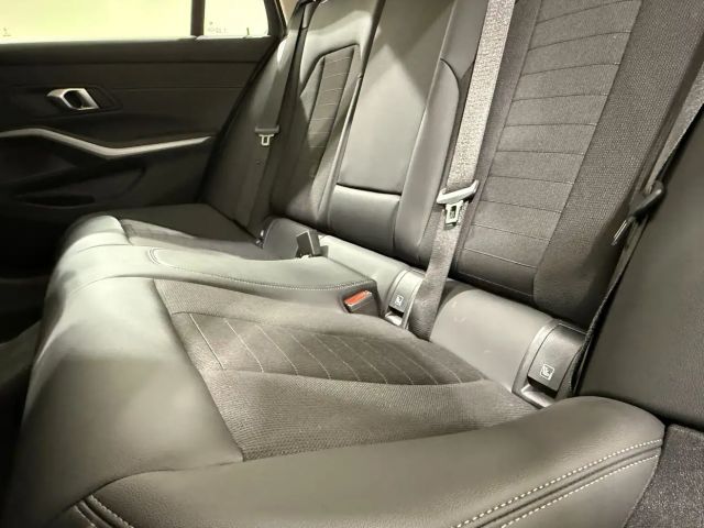 BMW 320 320d Touring