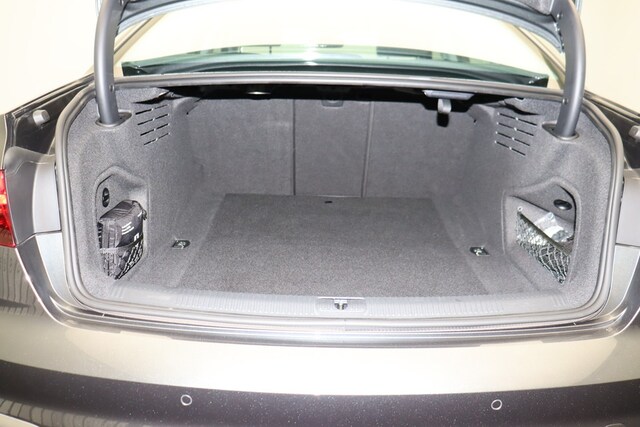 Audi A4 40 TDI S-Line S-Tronic Sedan