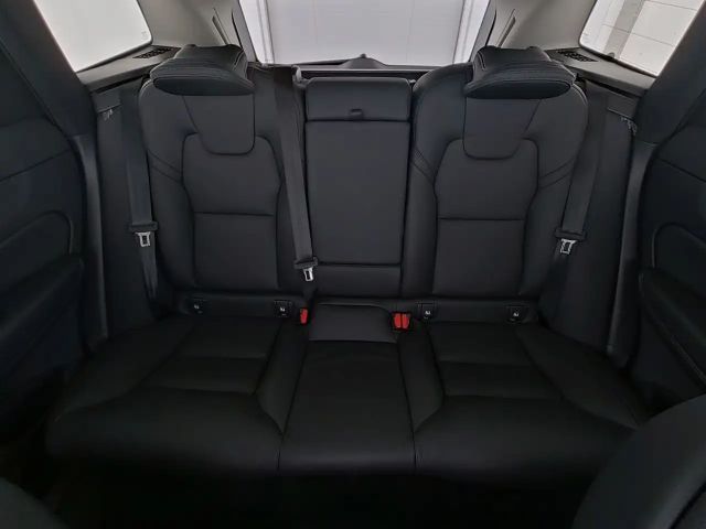 Volvo XC60 AWD Dark Plus