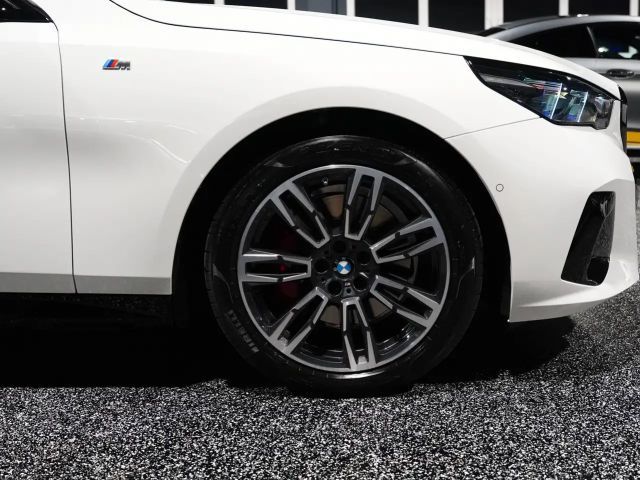 BMW 520 520d M-Sport Sedan xDrive