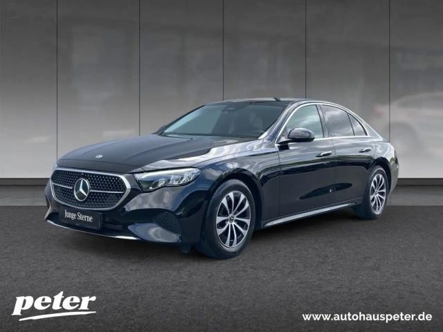 Mercedes-Benz E 220 AVANTGARDE E 220 d Sedan