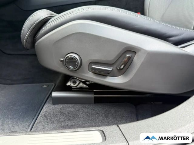 Volvo XC60 AWD Plus T8