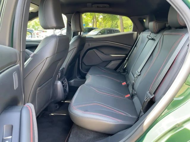 Ford Mustang Mach-E Premium RWD