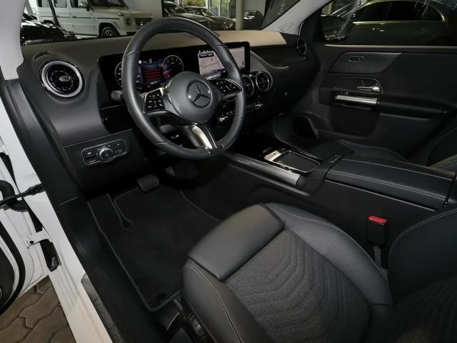 Mercedes-Benz B 200 AHK+PANO+STANDHEIZ+DISTRONIC+360°+18"+HIFI