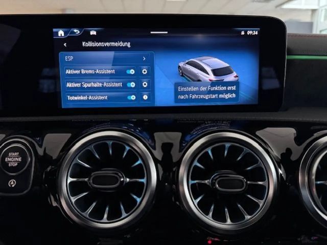 Mercedes-Benz CLA 200 AMG Line Premium