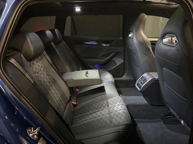 Volkswagen Passat 4Motion R-Line Style Variant