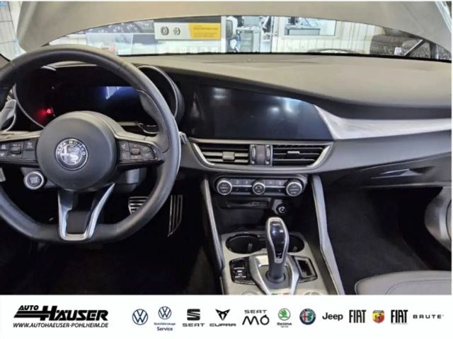 Alfa Romeo Giulia Q4 Turbo Veloce