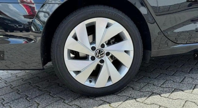 Volkswagen Golf 1.5 eTSI DSG Variant