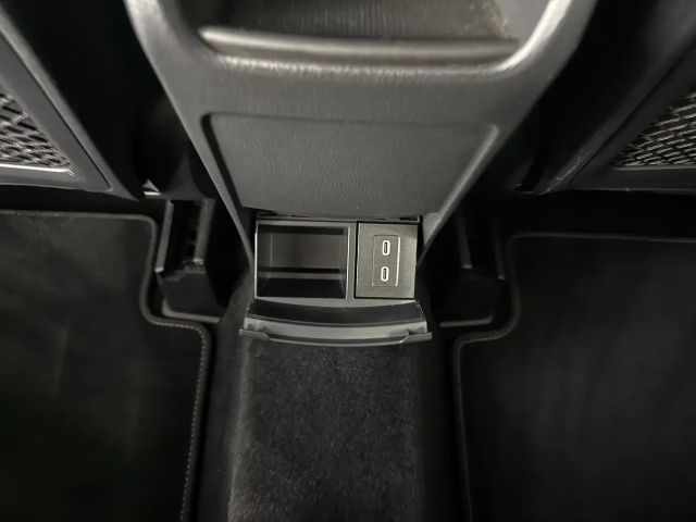 Mercedes-Benz GLB 250 4MATIC Premium