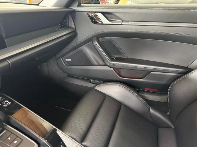 Porsche 911 4S Coupé Targa