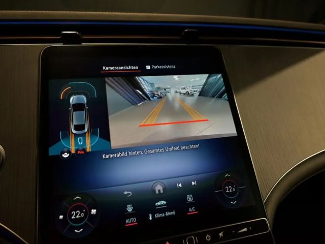 Mercedes-Benz EQE 300 Advanced Sedan