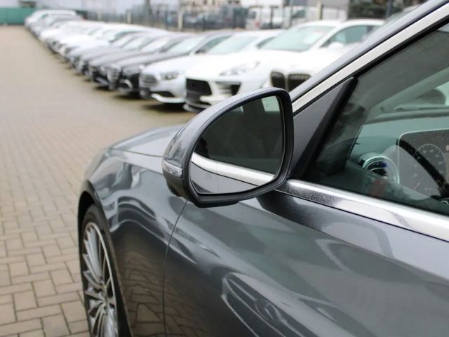 Mercedes-Benz C 200 AMG Line Sedan
