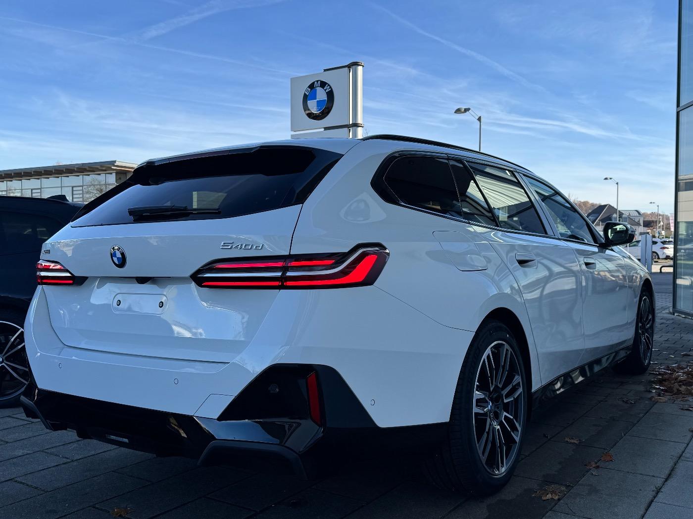BMW 540 540d M-Sport Touring xDrive