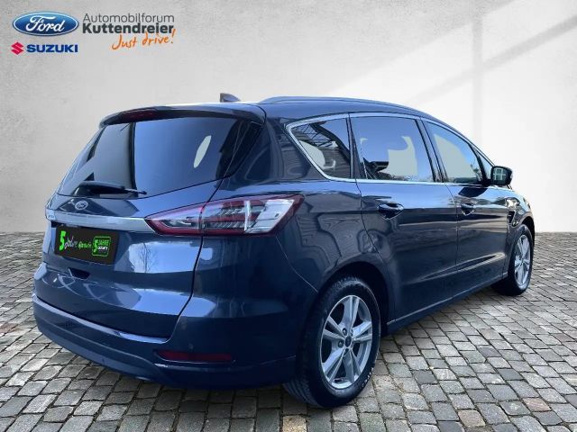 Ford S-Max Titanium