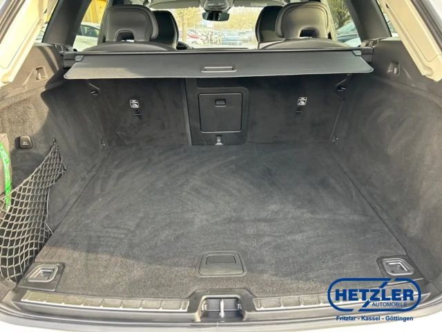 Volvo XC60 AWD Dark Plus