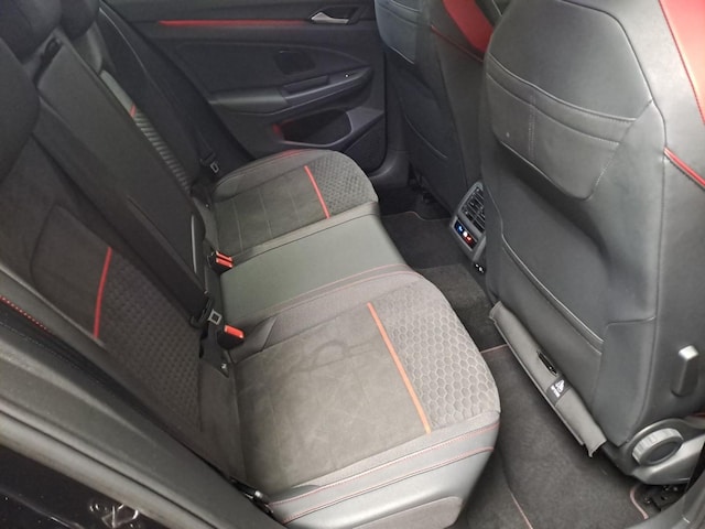 Volkswagen Golf 2.0 TSI GTI