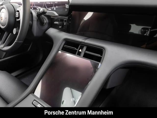 Porsche Taycan 4