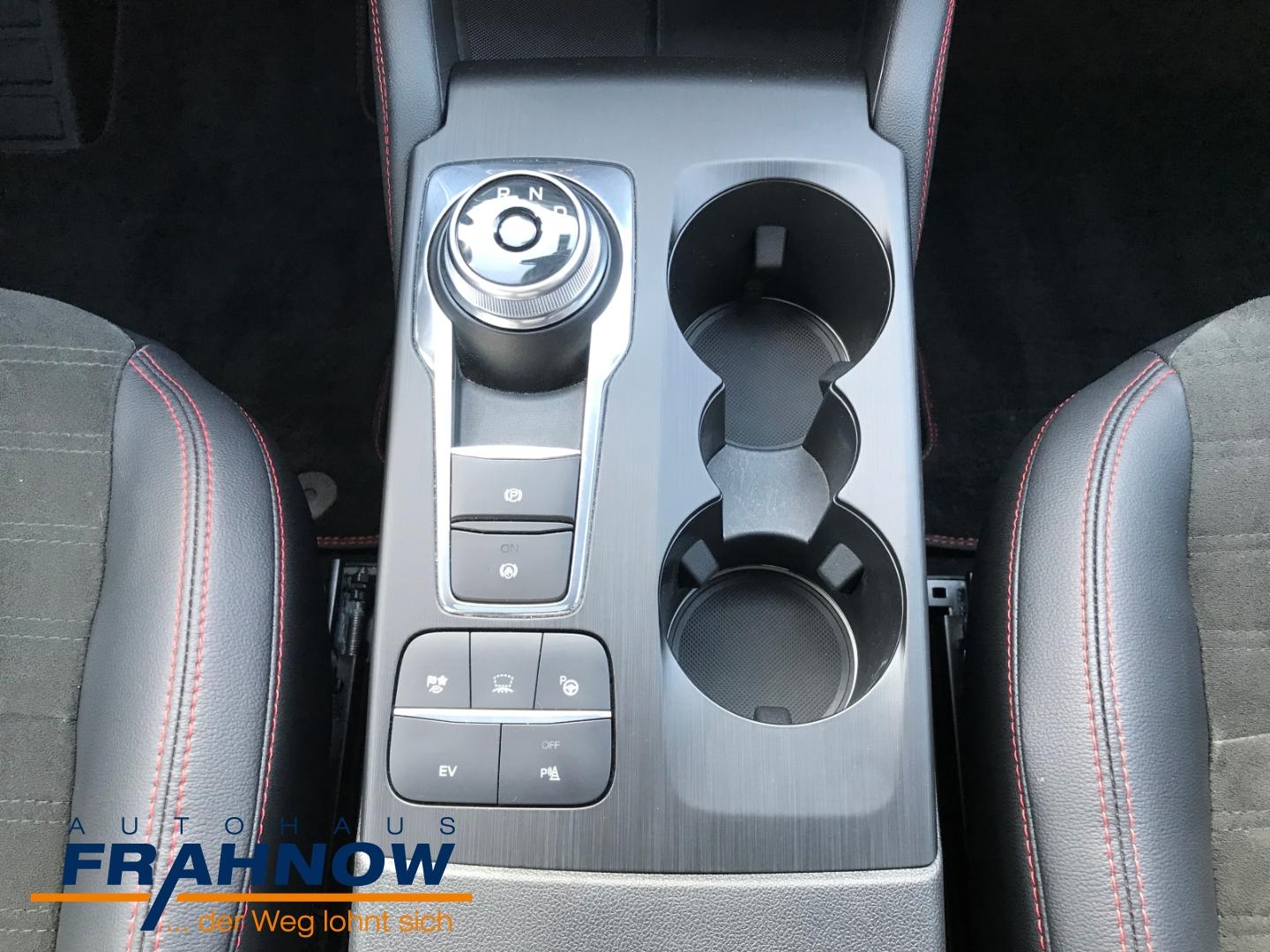 Ford Kuga Plug in Hybrid ST Line X