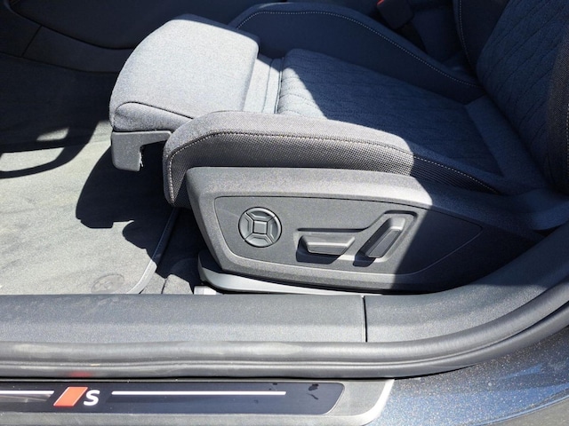 Audi A6 Avant Quattro S-Tronic