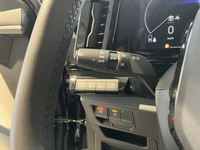 Renault Espace E-Tech Hybrid Iconic