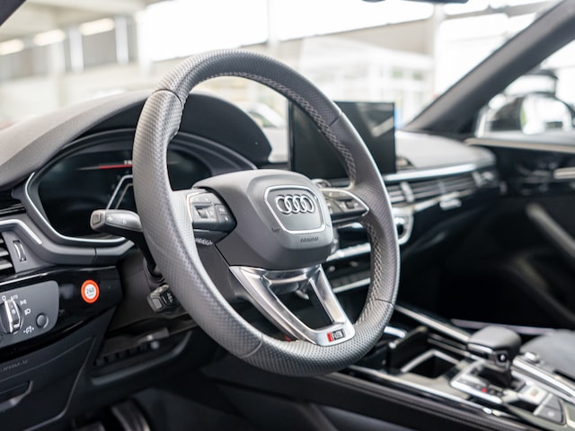 Audi RS4 Avant Quattro