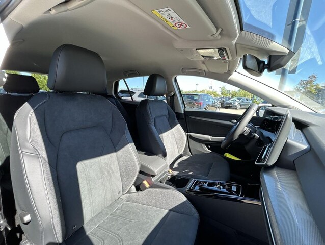 Volkswagen Golf 1.5 eTSI Business DSG