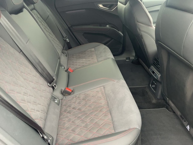 Audi Q4 e-tron SUV 45 e-tron Audi Q4 e-tron