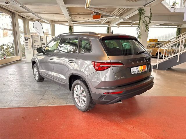 Skoda Karoq Edition 130 DSG*AHK*Rückfahrk*Frontscheibenheiz