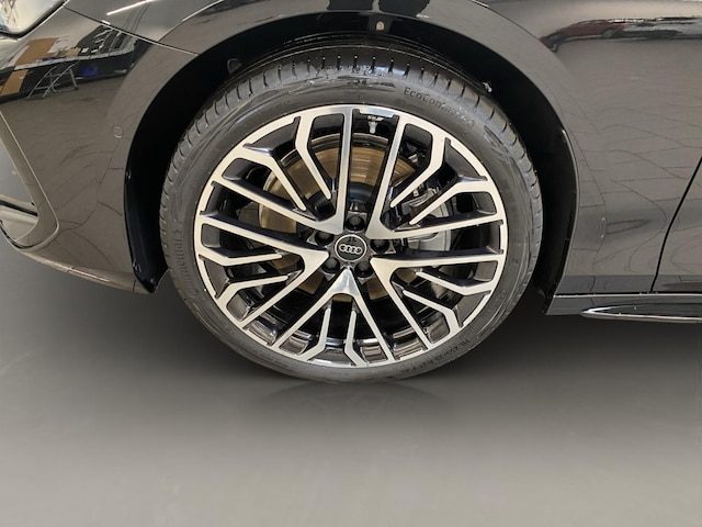 Audi A6 Avant Quattro S-Tronic