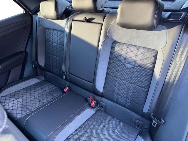 Volkswagen T-Roc 1.5 TSI DSG R-Line