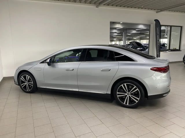 Mercedes-Benz EQE 300 Electric Art Sedan