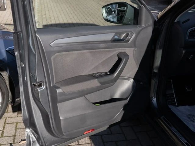 Volkswagen T-Roc Active TSI AHK NAV ACC el. Heckklap.