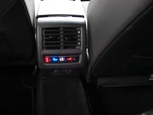 Volkswagen Golf Golf VIII R-Line Variant