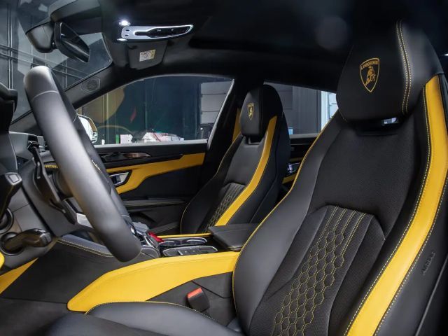 Lamborghini Urus Urus SE + B&W + Panorama + Massage seats + Ambient